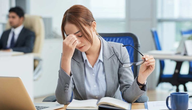 استرس چه تأثیری بر عملکرد شما در محیط کار دارد؟
